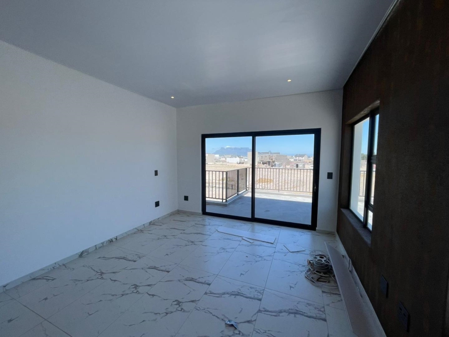 4 Bedroom Property for Sale in Sandown Western Cape